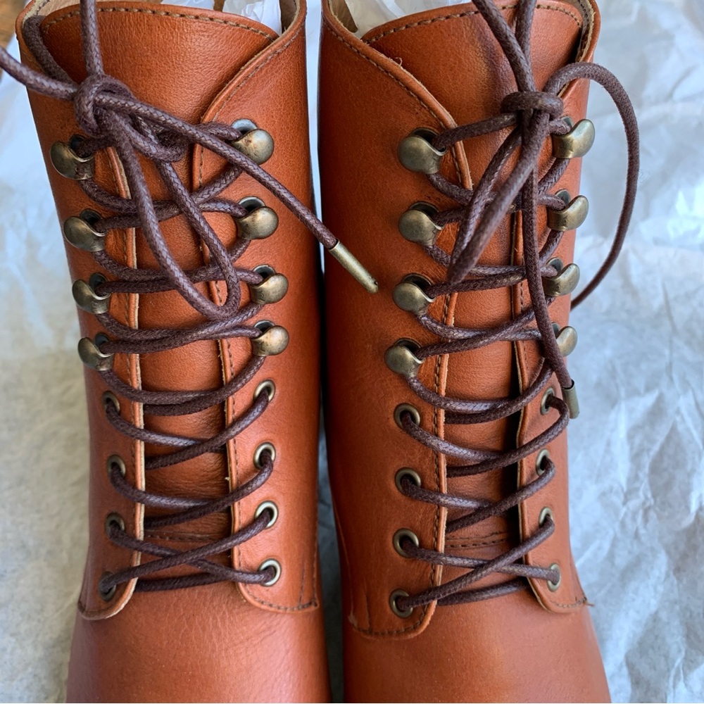 Christy Dawn Leather Dawn Boot, Walnut Color, 8.5, New - Picture 5 of 13